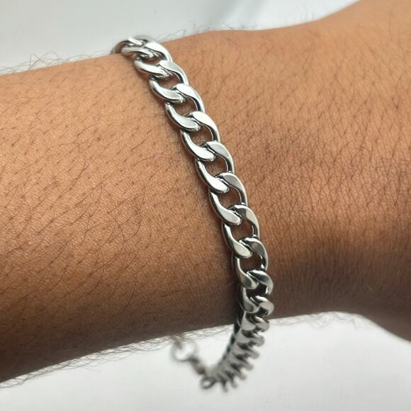 Silver Curb Cuban Men's Bracelet - Picture 1 of 4